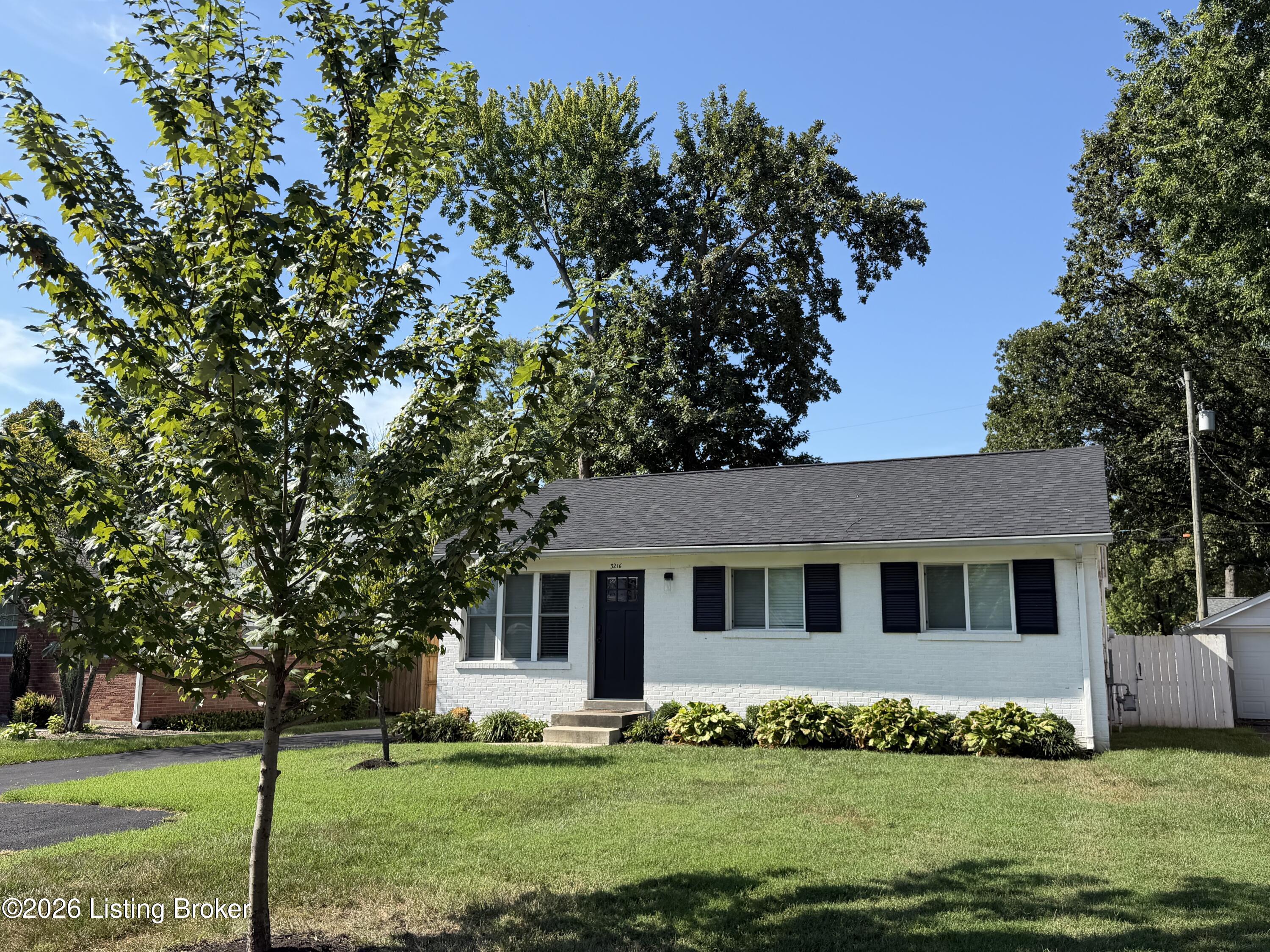 3216 Wellingmoor Ave Property Photo 1