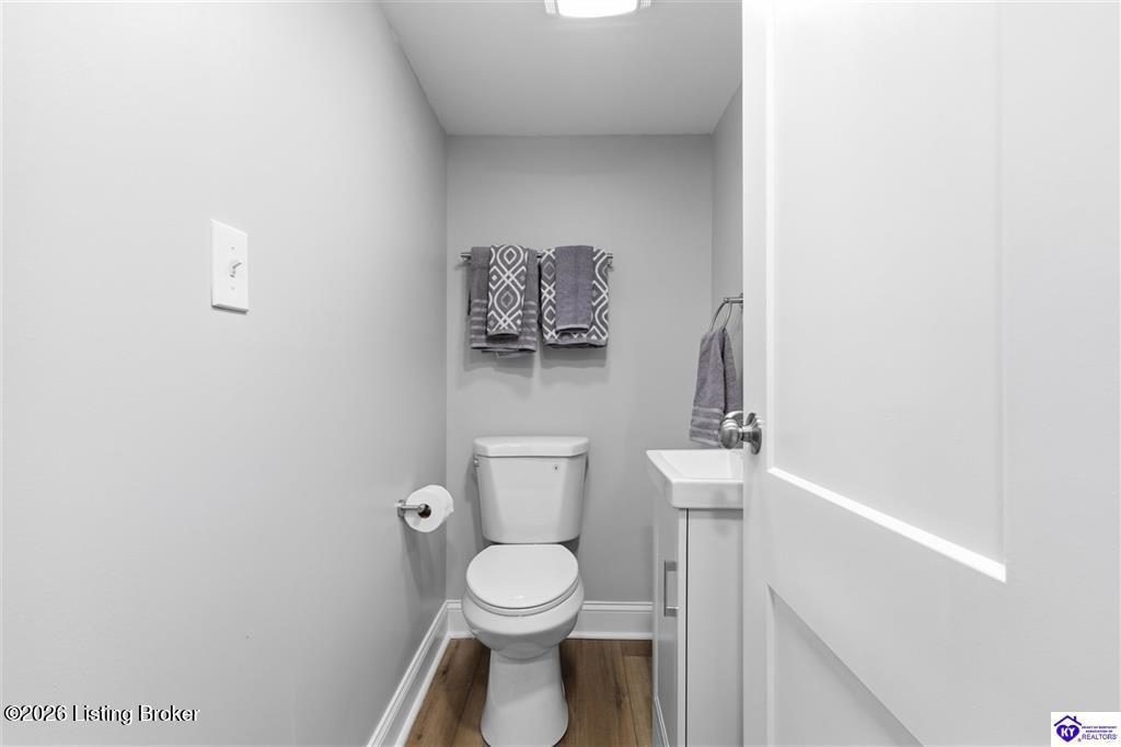 316 Deepwood Dr Property Photo 10