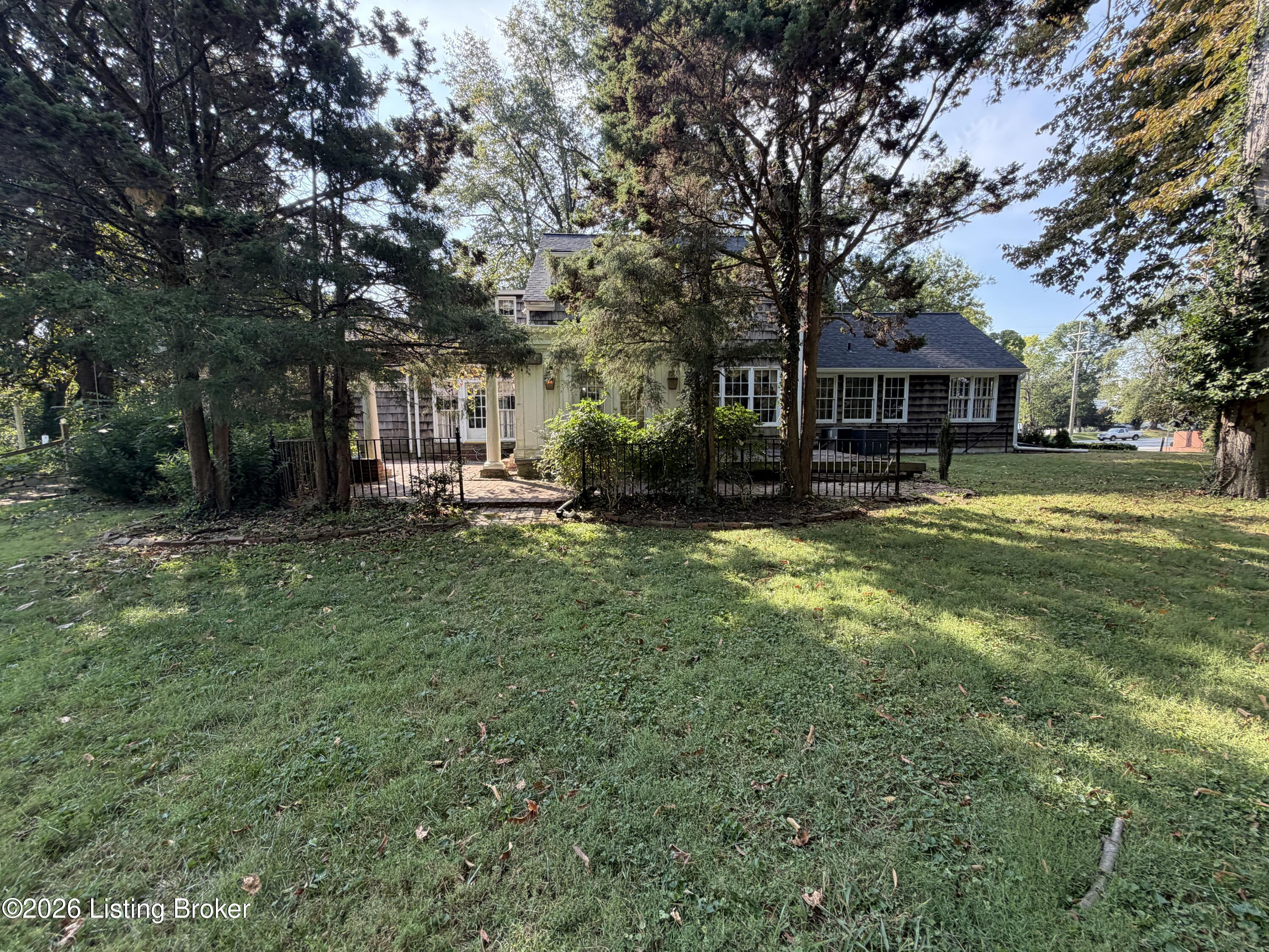 4101 Brownsboro Rd Property Photo 9