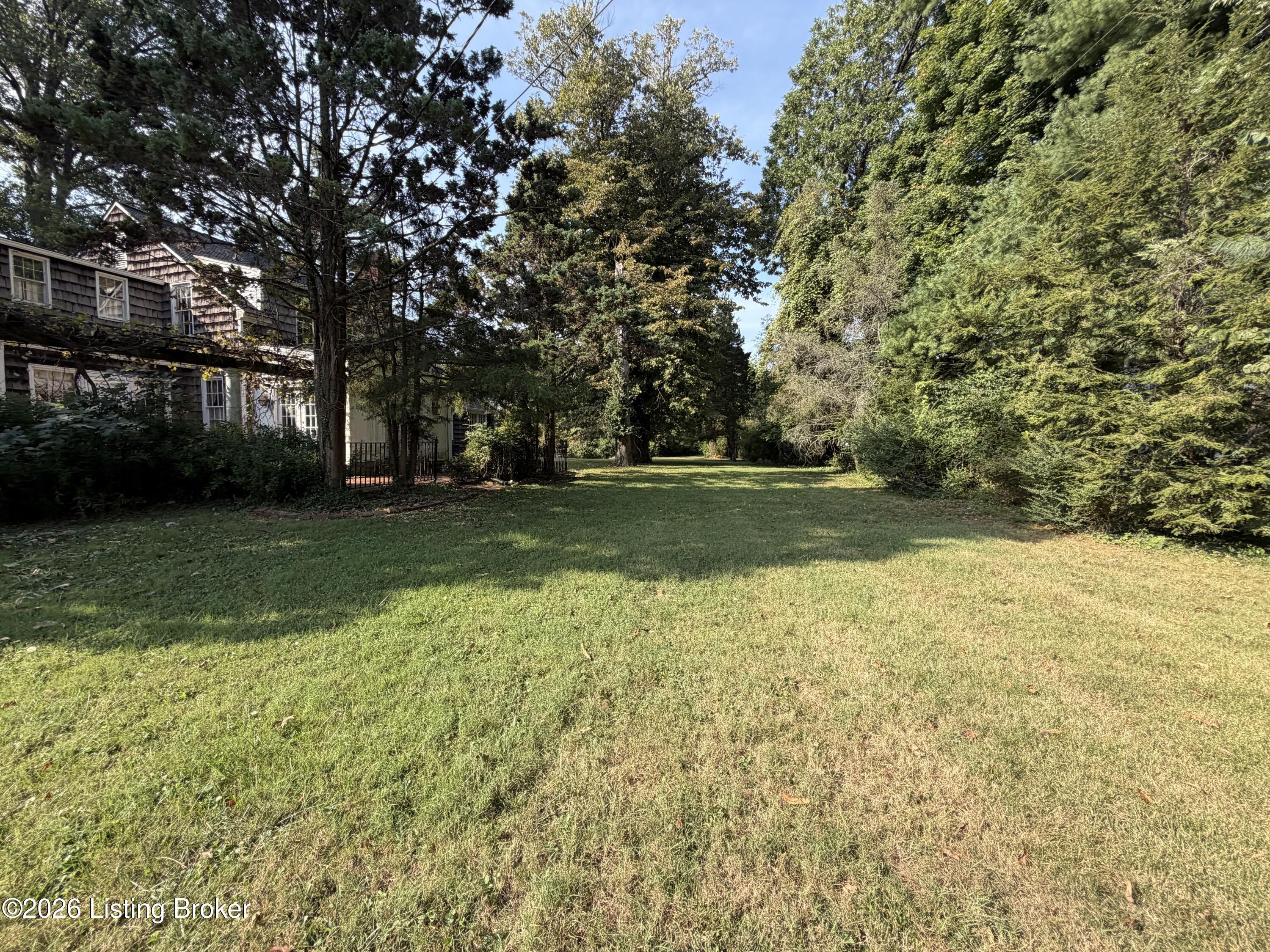 4101 Brownsboro Rd Property Photo 12
