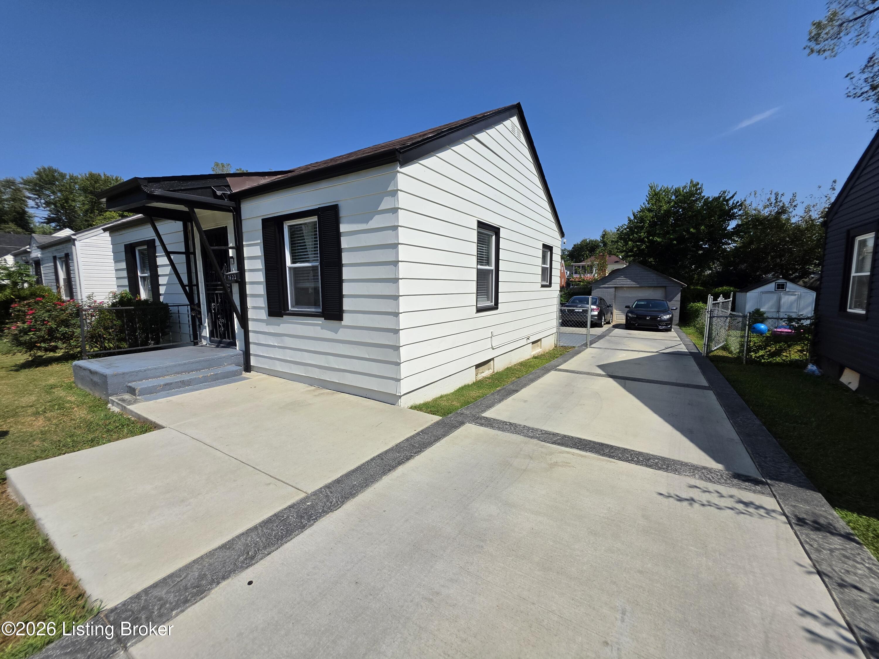 1623 S 28th St Property Photo 3