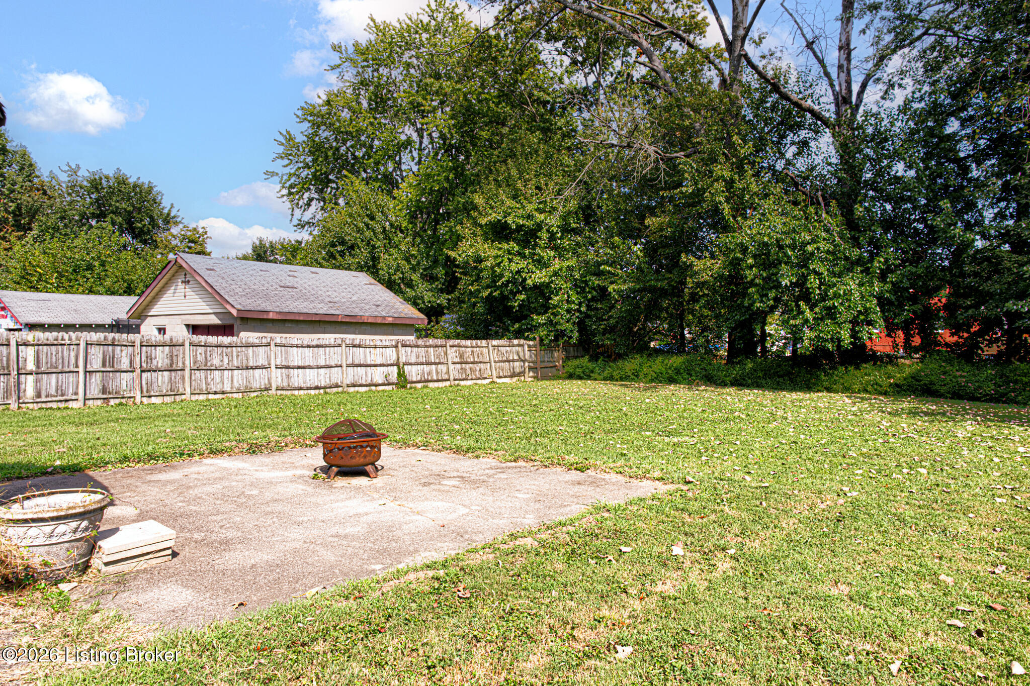 5003 Feys Dr Property Photo 18