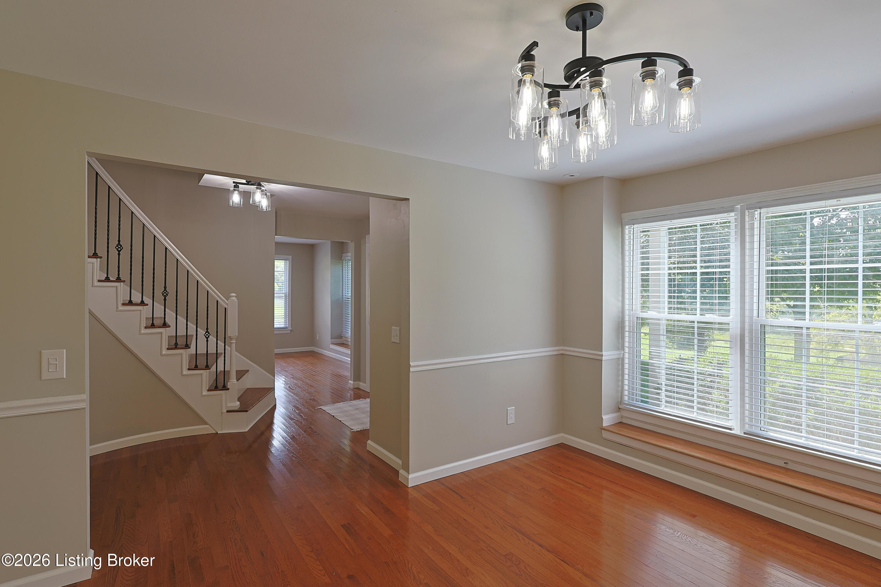225 Donna Ave Property Photo 11