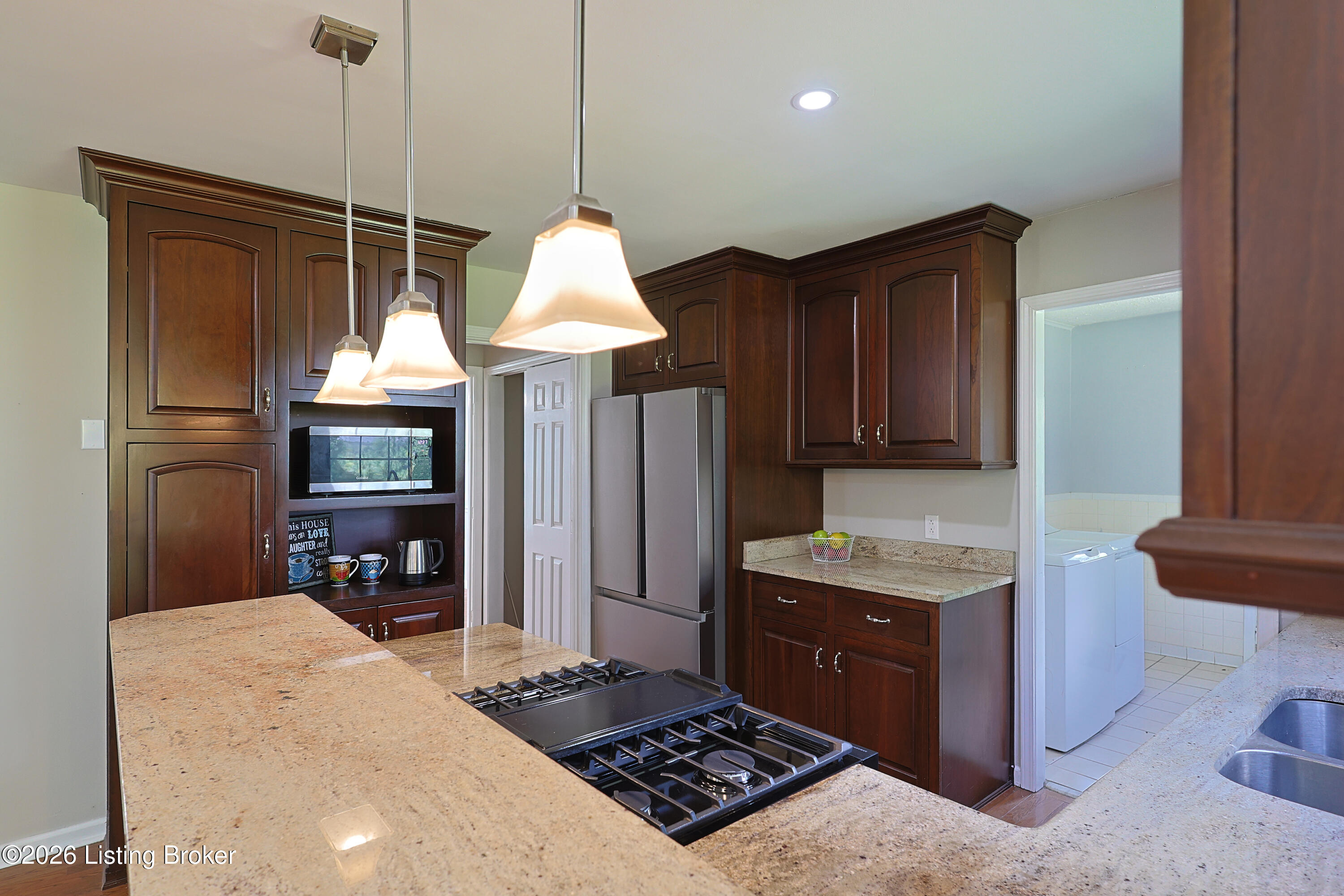 225 Donna Ave Property Photo 15