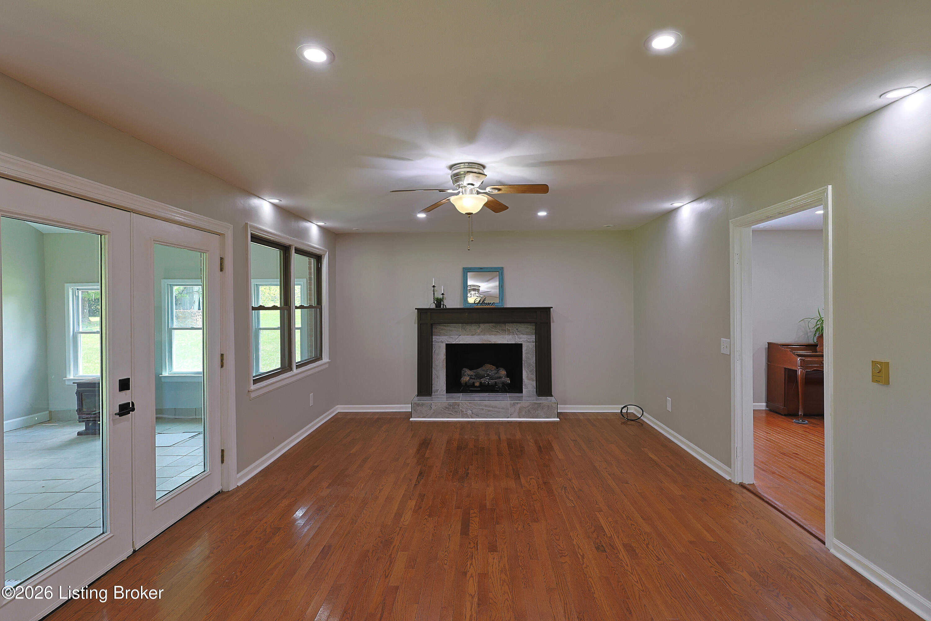 225 Donna Ave Property Photo 20