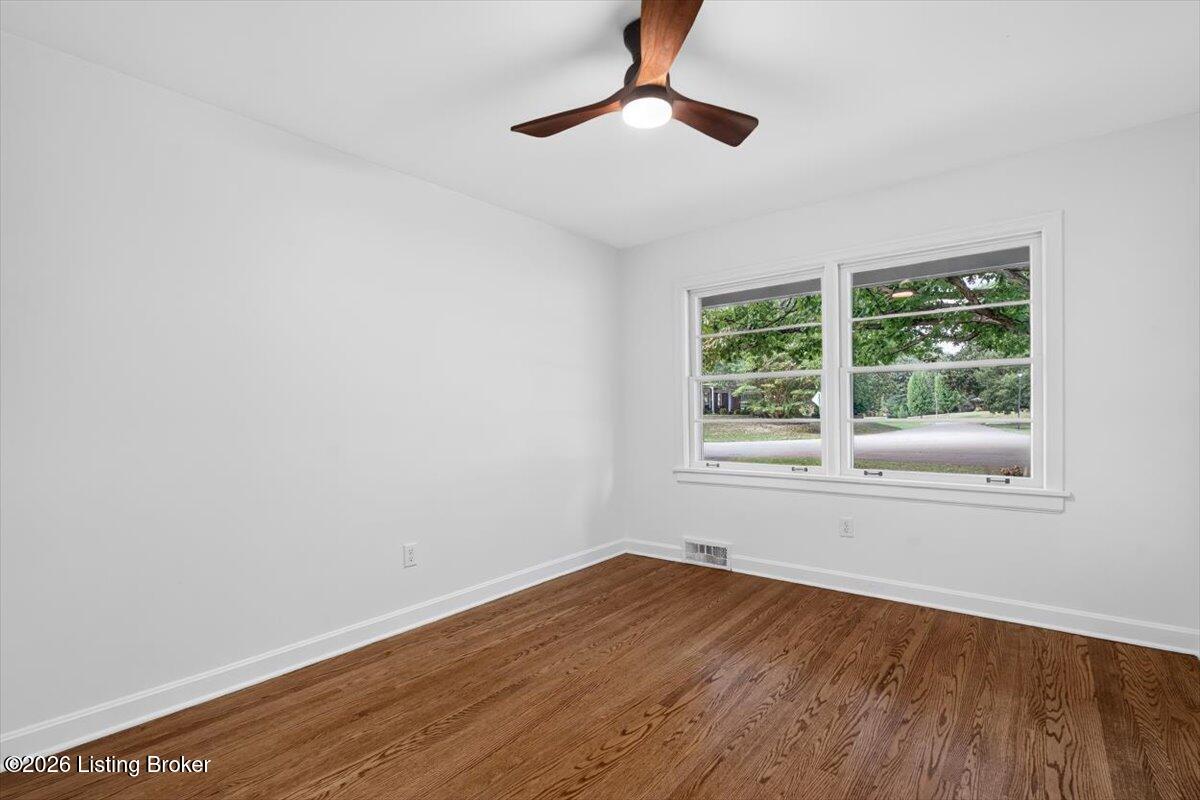 2701 Lamont Rd Property Photo 36
