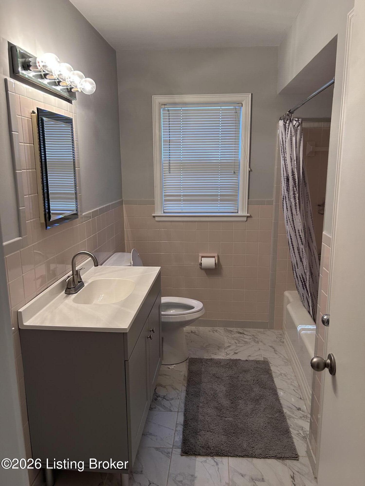 11801 Wetherby Ave Property Photo 9