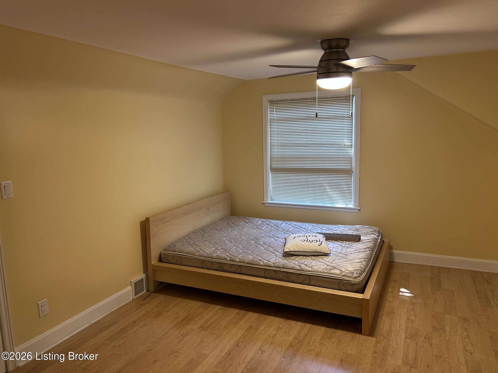 11801 Wetherby Ave Property Photo 15