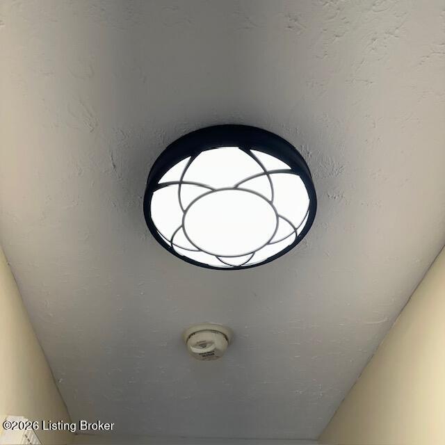 9115 Waltlee Rd Property Photo 24