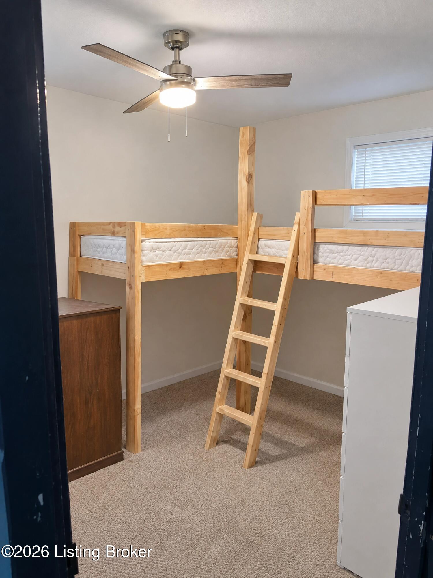 4816 Redwing Way Property Photo 6
