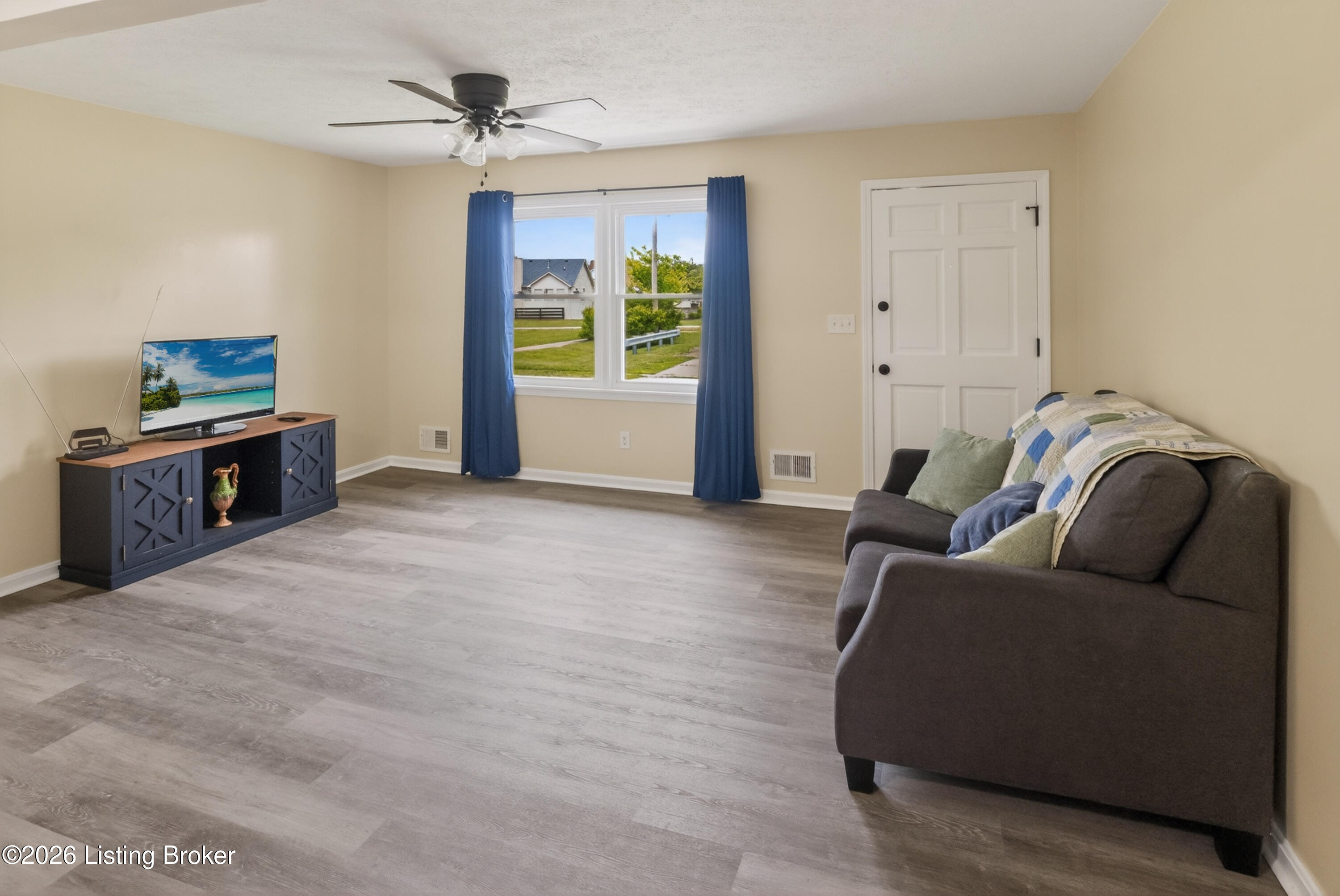 11214 Deering Rd Property Photo 4