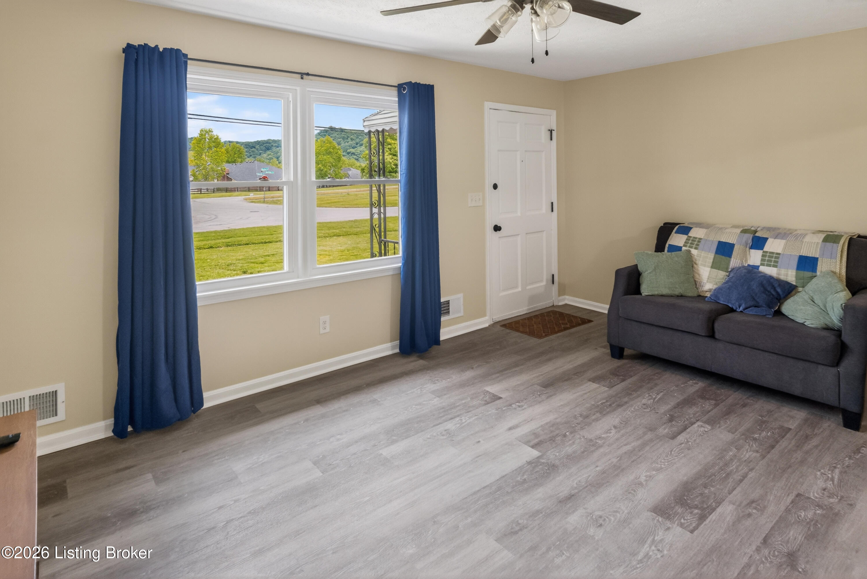 11214 Deering Rd Property Photo 6