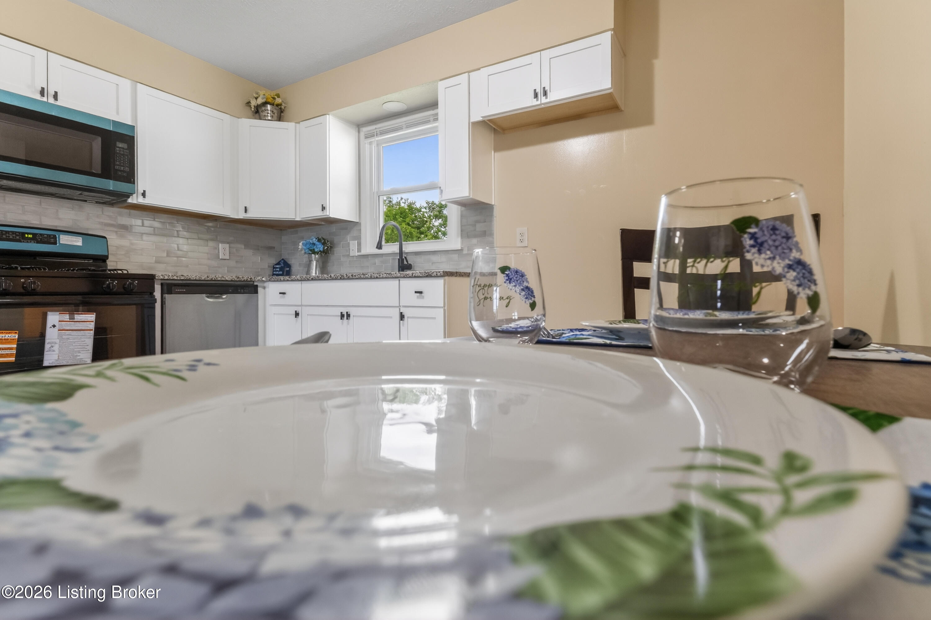 11214 Deering Rd Property Photo 9