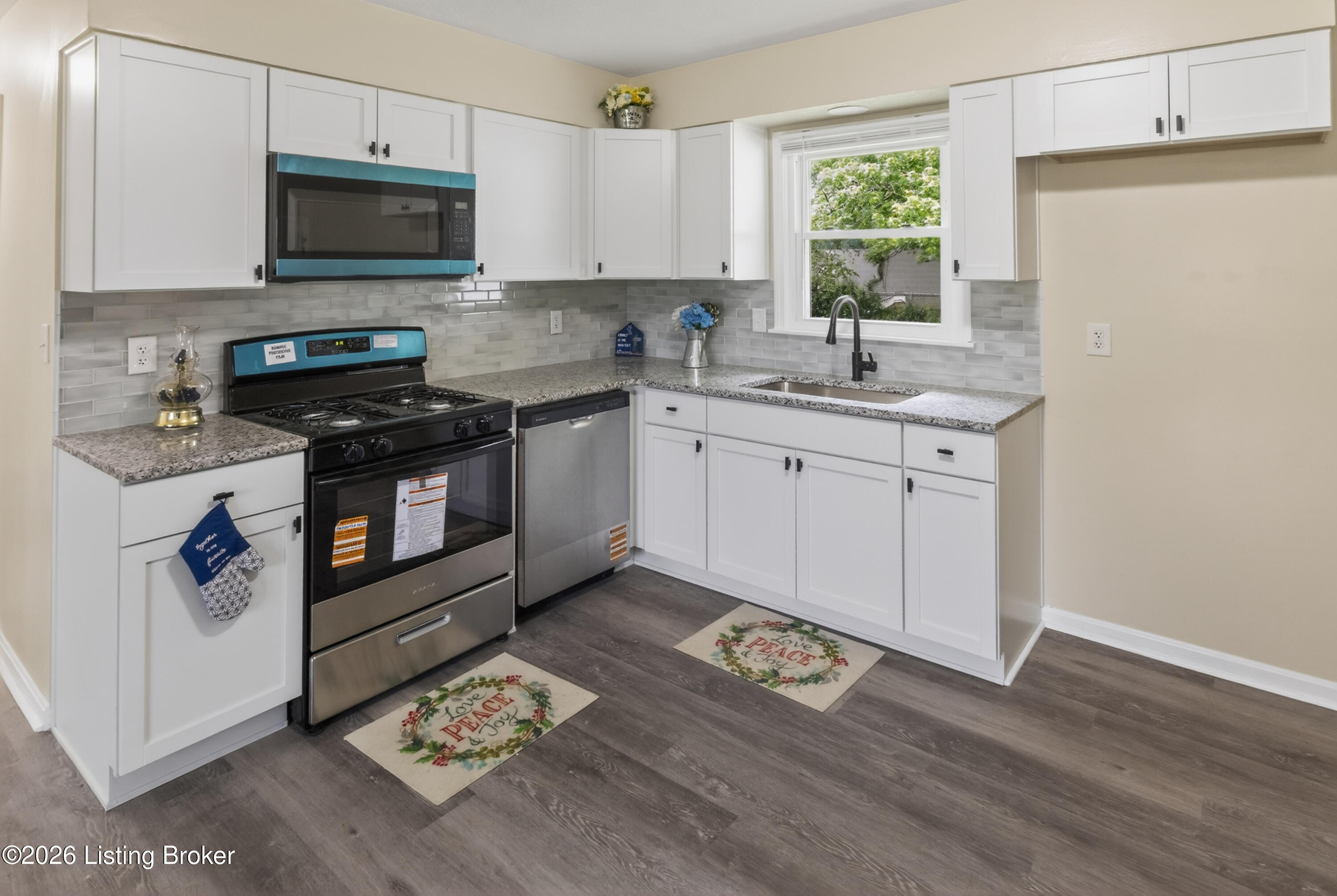 11214 Deering Rd Property Photo 10