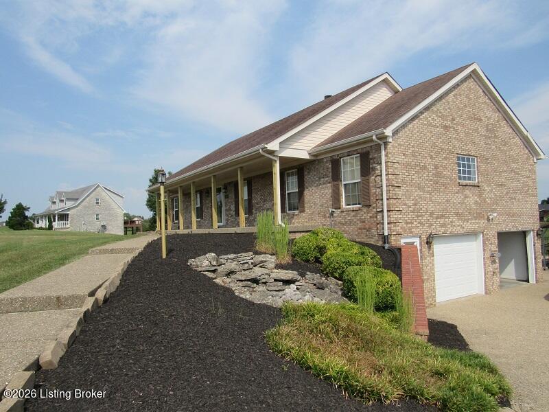 1000 Lakeside Dr Property Photo 2