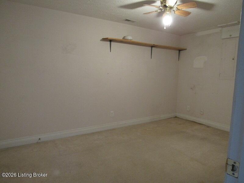 1000 Lakeside Dr Property Photo 7