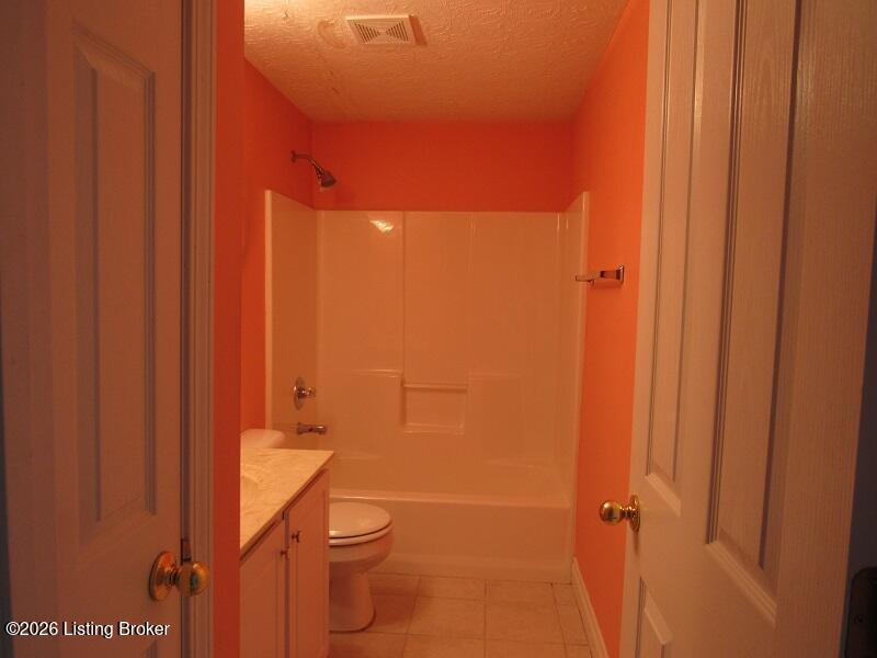 1000 Lakeside Dr Property Photo 8