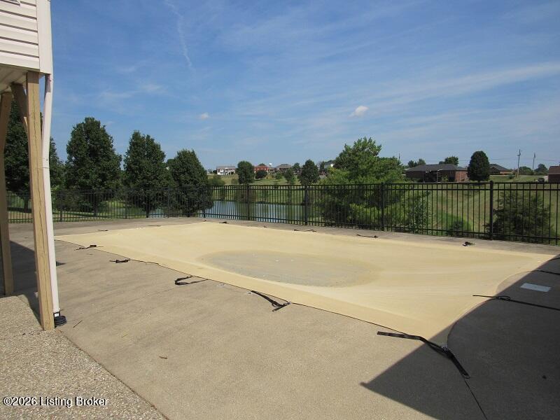 1000 Lakeside Dr Property Photo 10