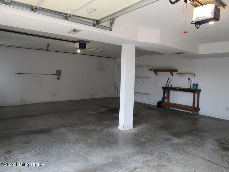 1000 Lakeside Dr Property Photo 11