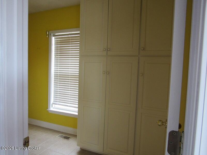 1000 Lakeside Dr Property Photo 32