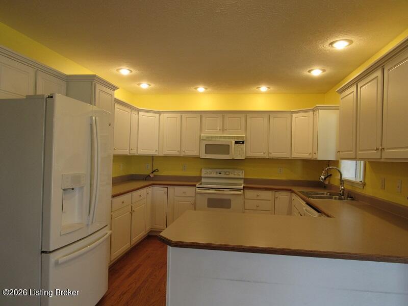 1000 Lakeside Dr Property Photo 35