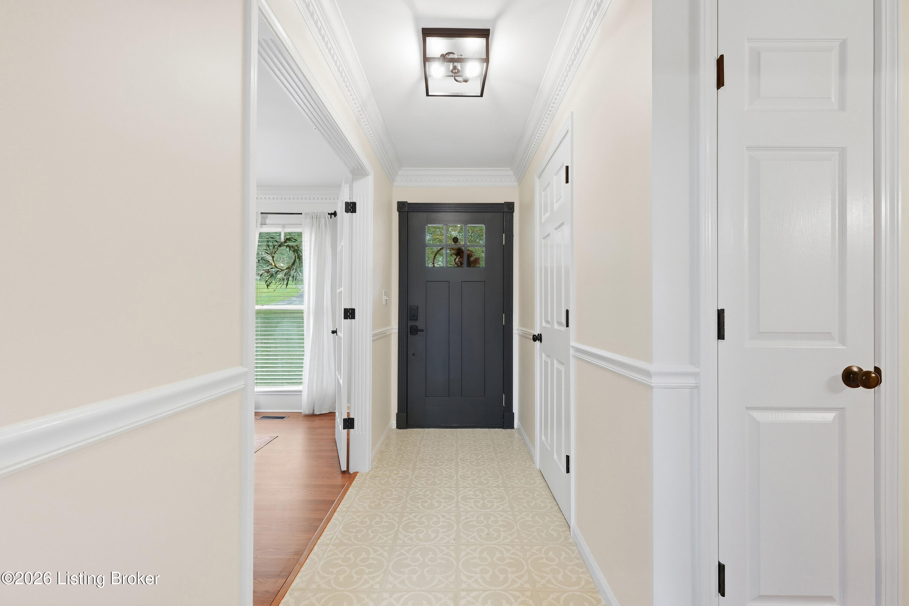 1029 Rollingwood Ln Property Photo 4
