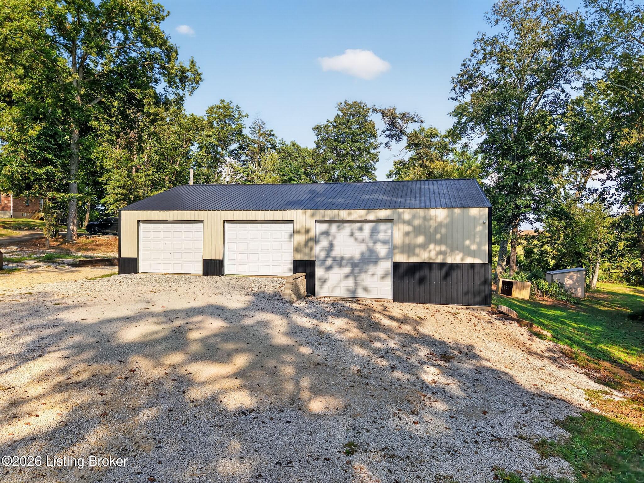 1170 Hansborough Rd Property Photo 2
