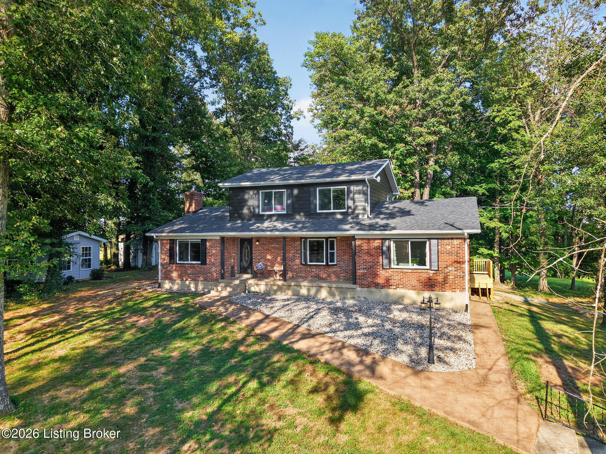 1170 Hansborough Rd Property Photo 8