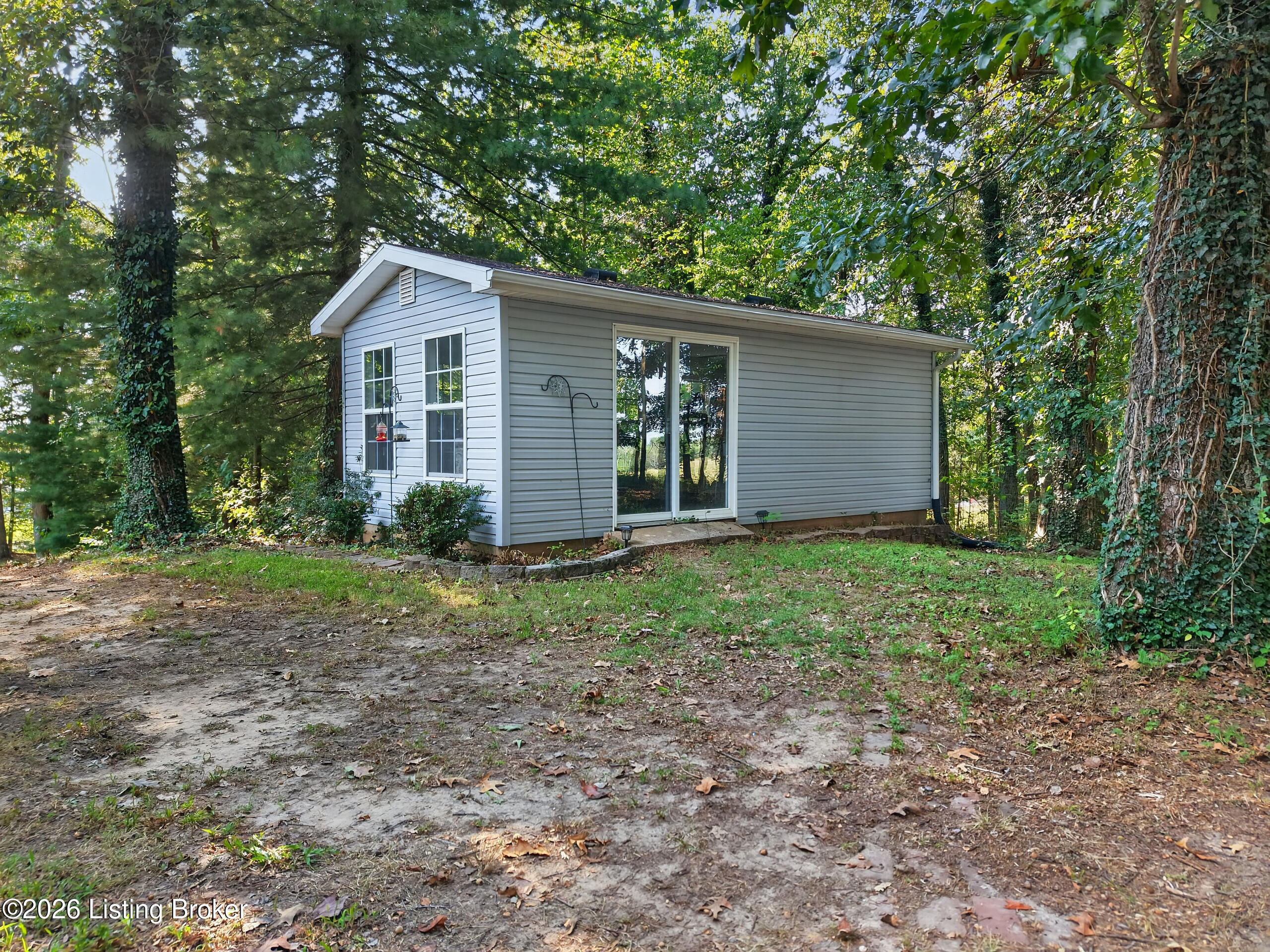 1170 Hansborough Rd Property Photo 10