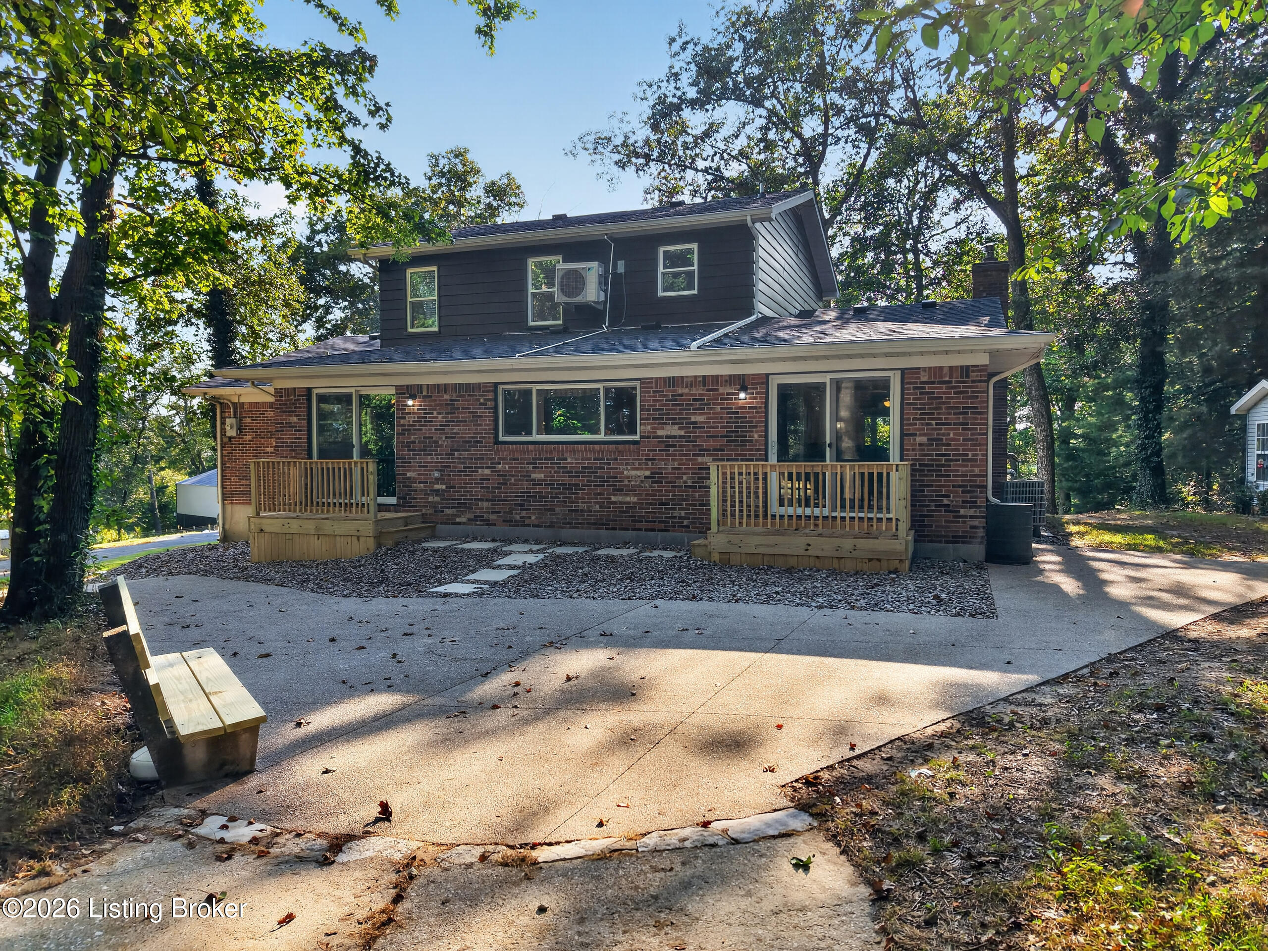 1170 Hansborough Rd Property Photo 12