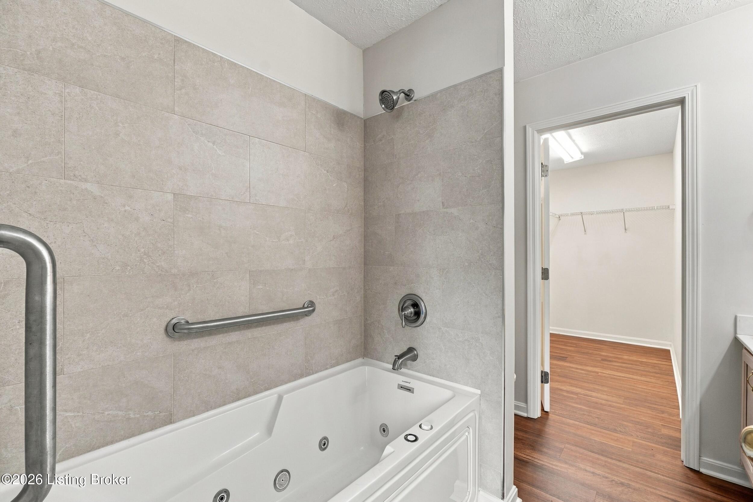 10603 Parkhurst Ct Property Photo 7
