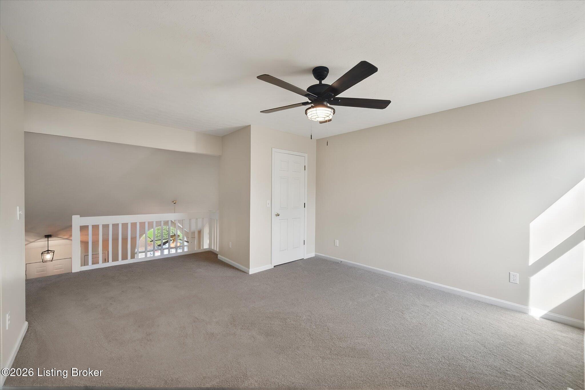 3925 Pinoak View Ct Property Photo 11