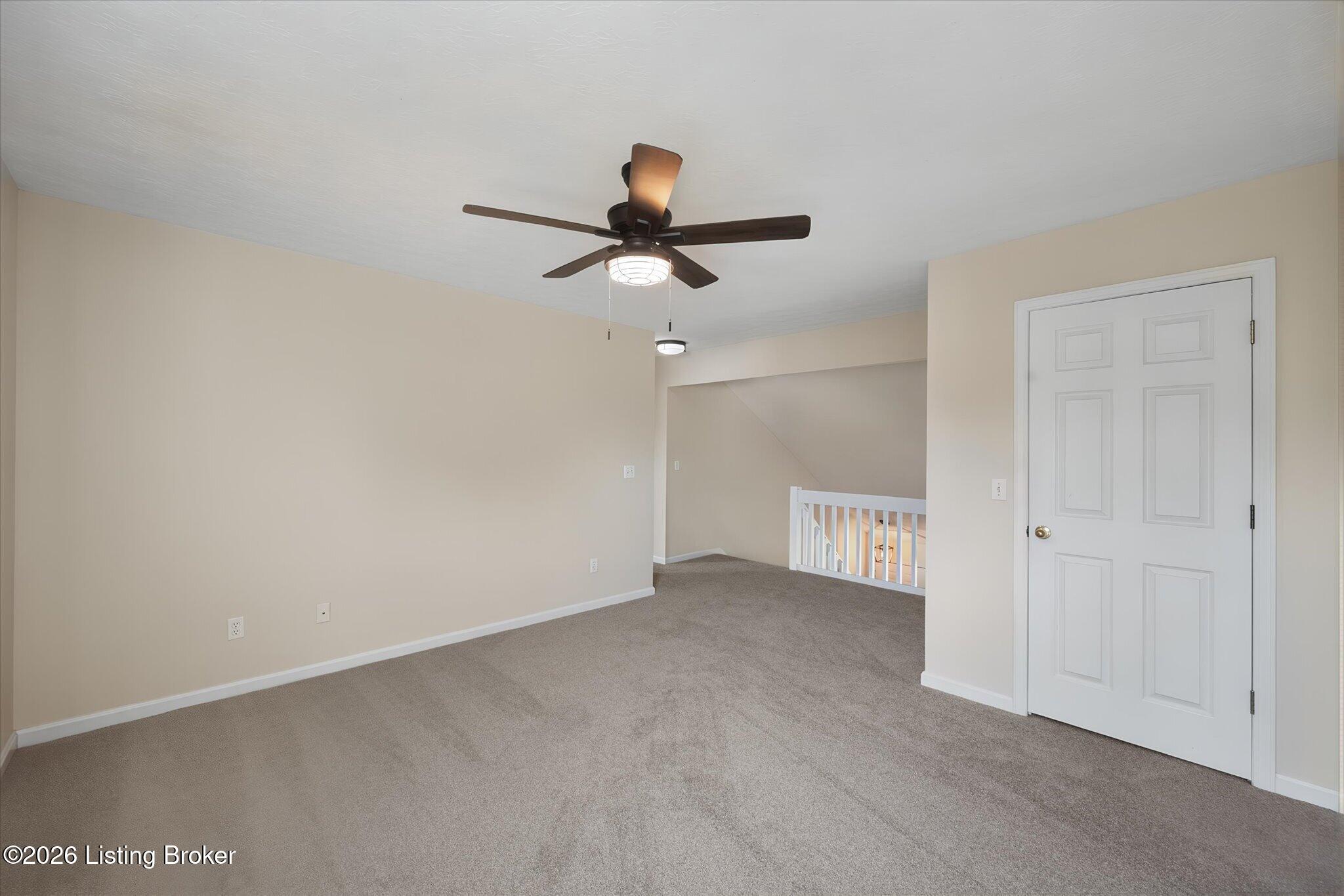 3925 Pinoak View Ct Property Photo 12
