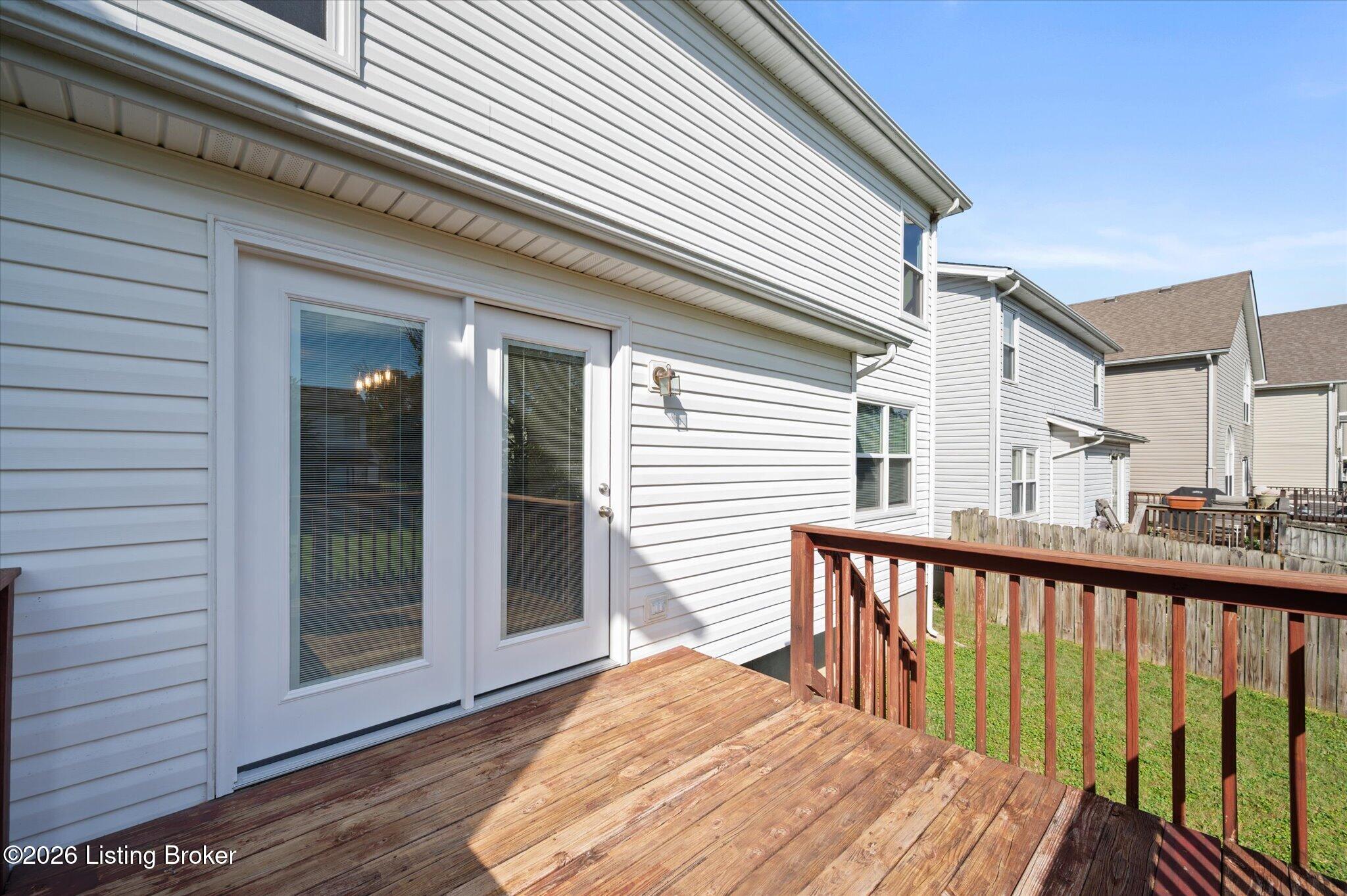 3925 Pinoak View Ct Property Photo 17