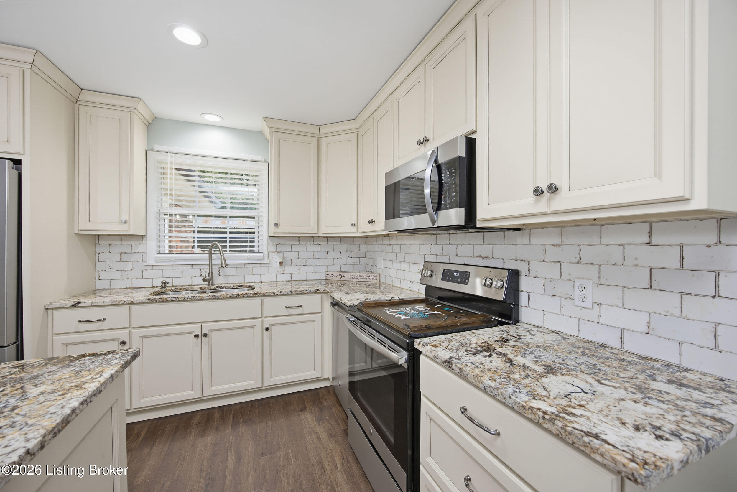 109 Quarry Loop Property Photo 8