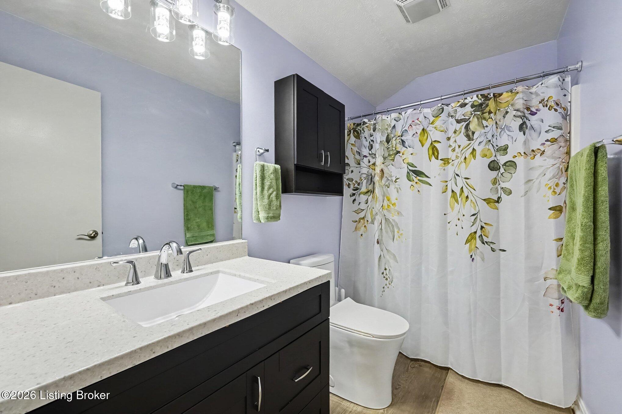 10400 Pinoak View Dr Property Photo 16