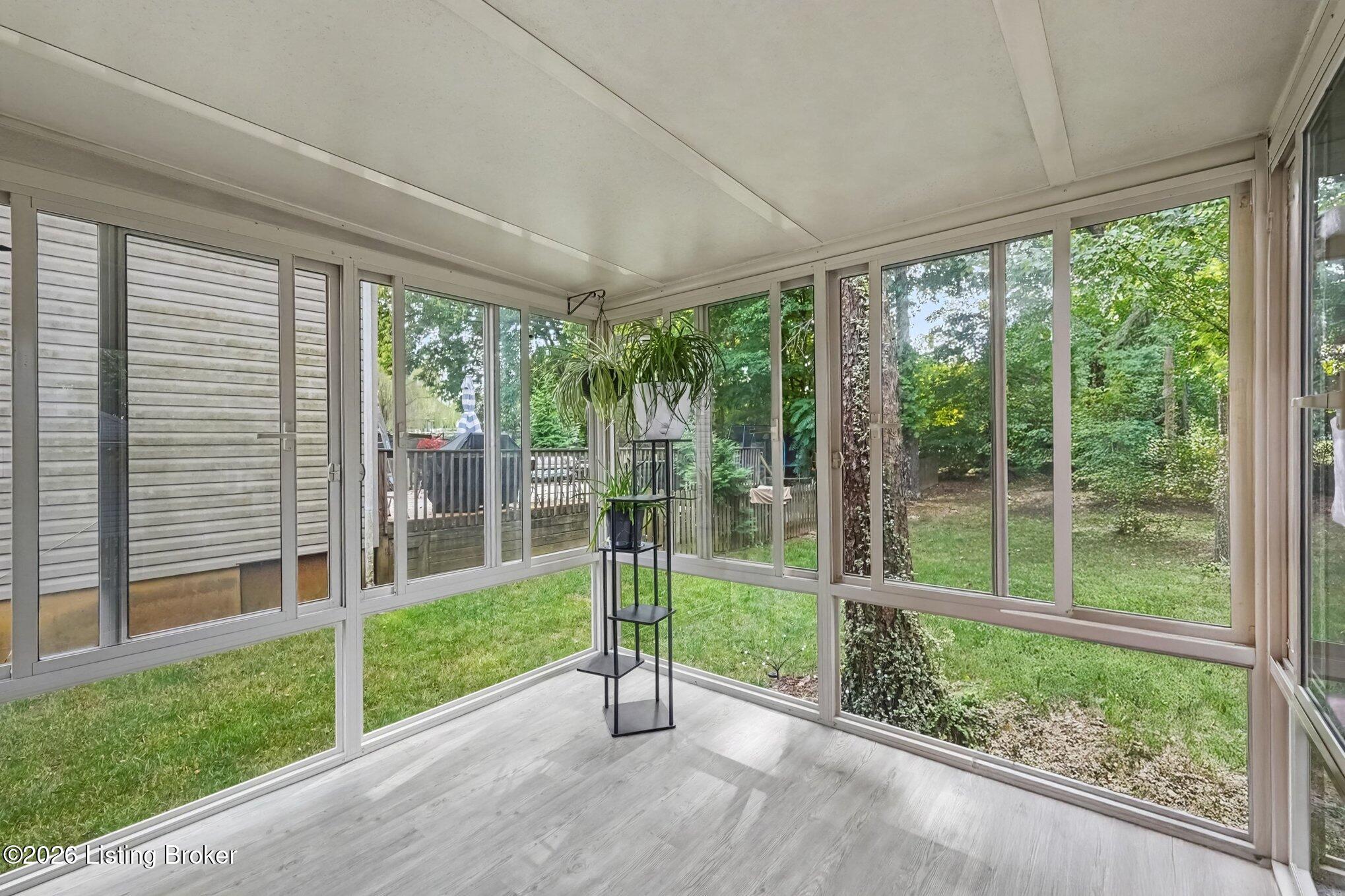 10400 Pinoak View Dr Property Photo 23