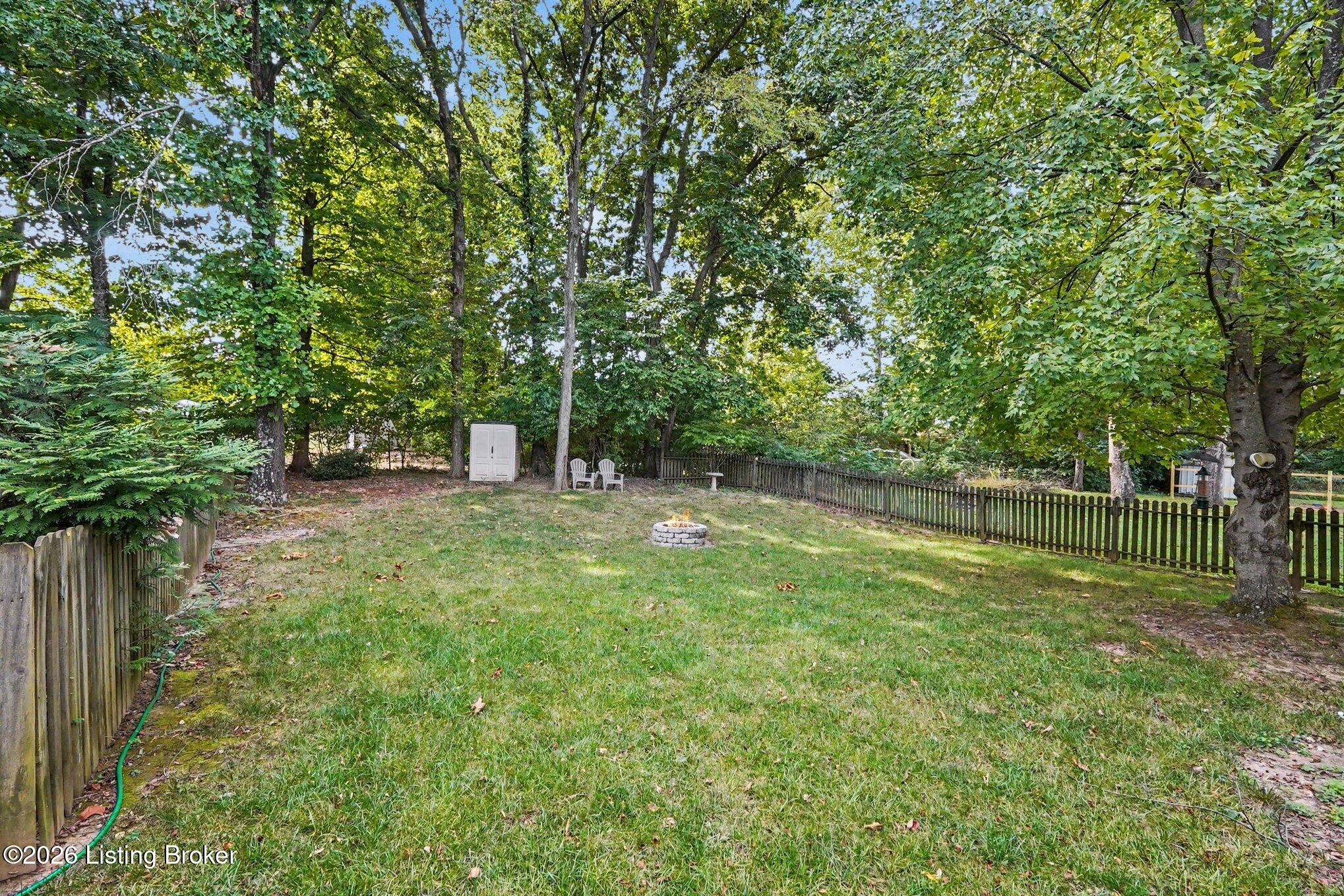 10400 Pinoak View Dr Property Photo 25