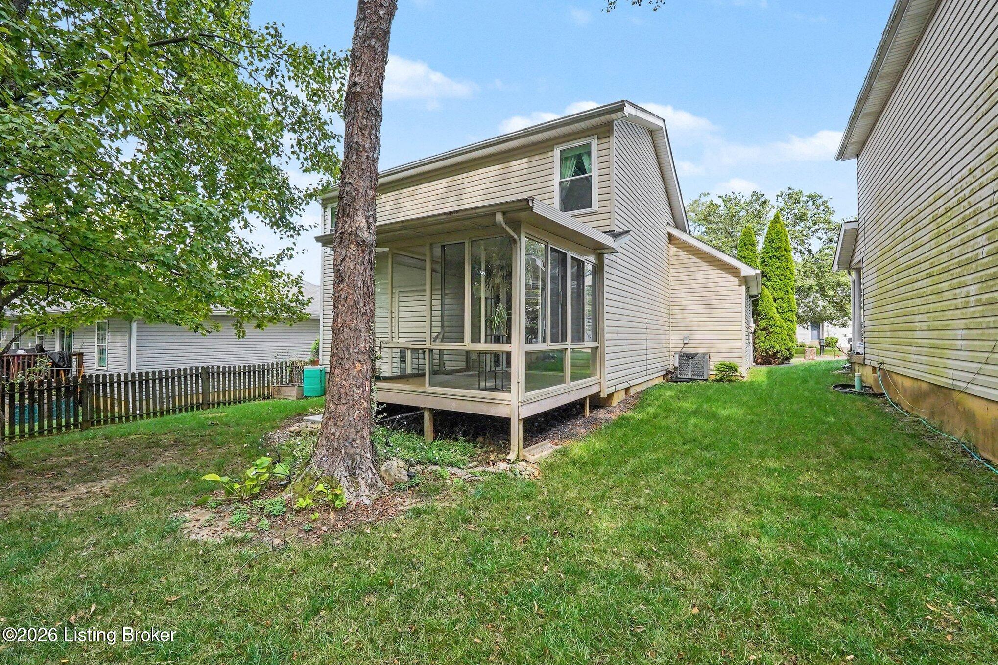 10400 Pinoak View Dr Property Photo 27