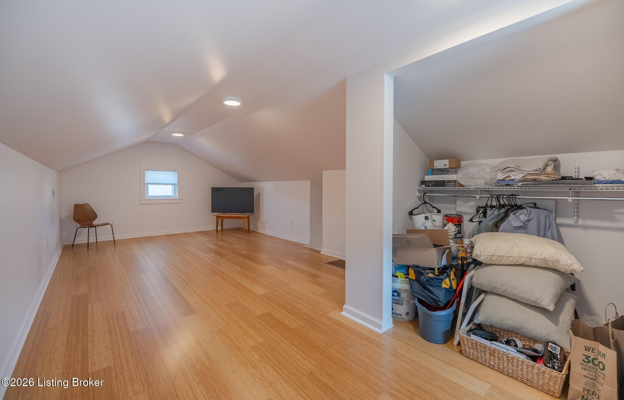807 Molter Ave Property Photo 17
