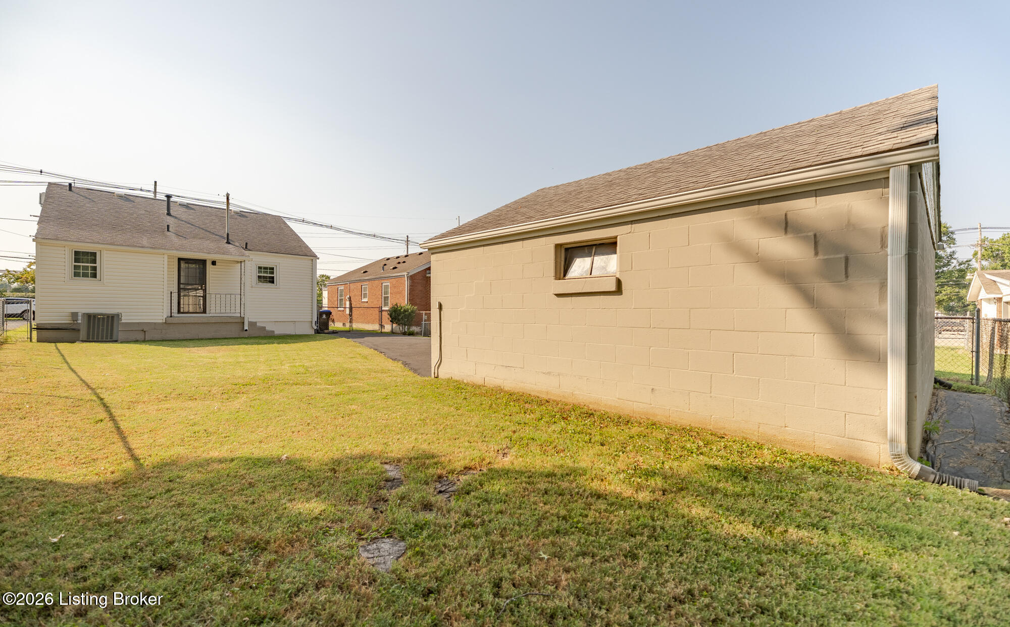 807 Molter Ave Property Photo 19