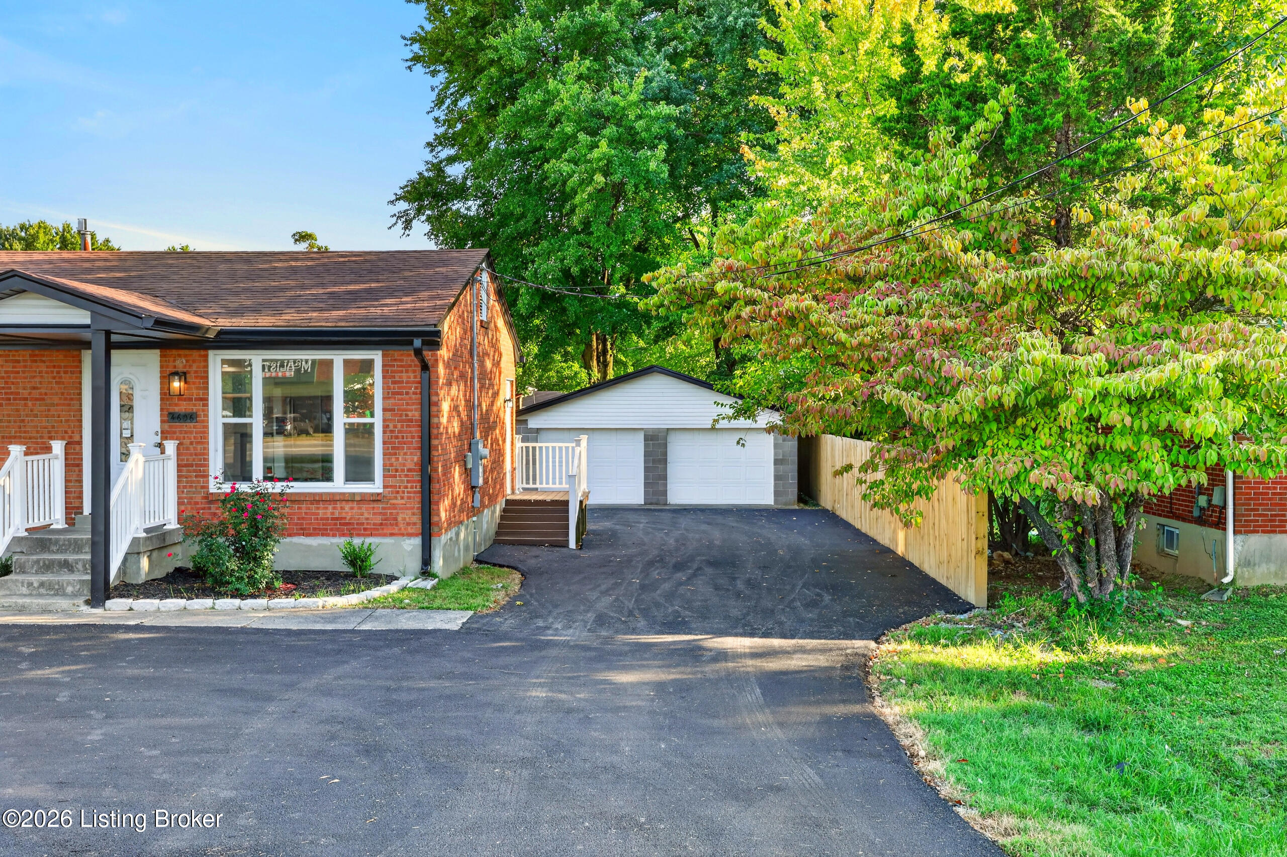 4606 Outer Loop Property Photo 11