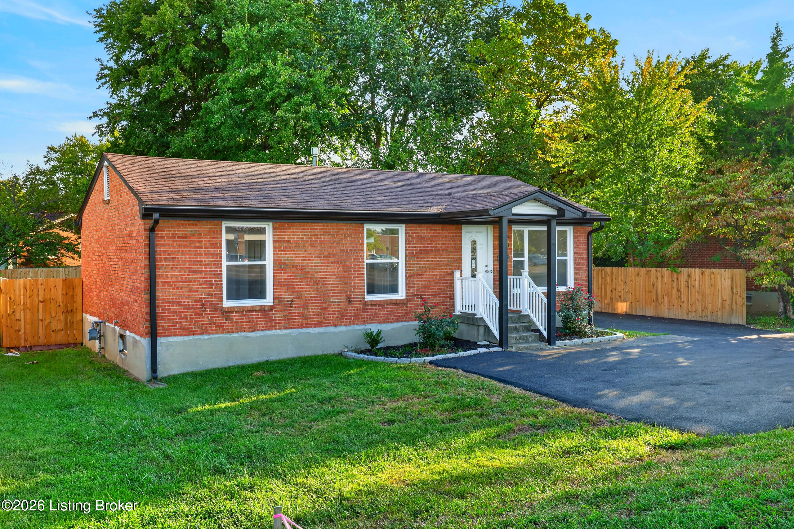 4606 Outer Loop Property Photo 12