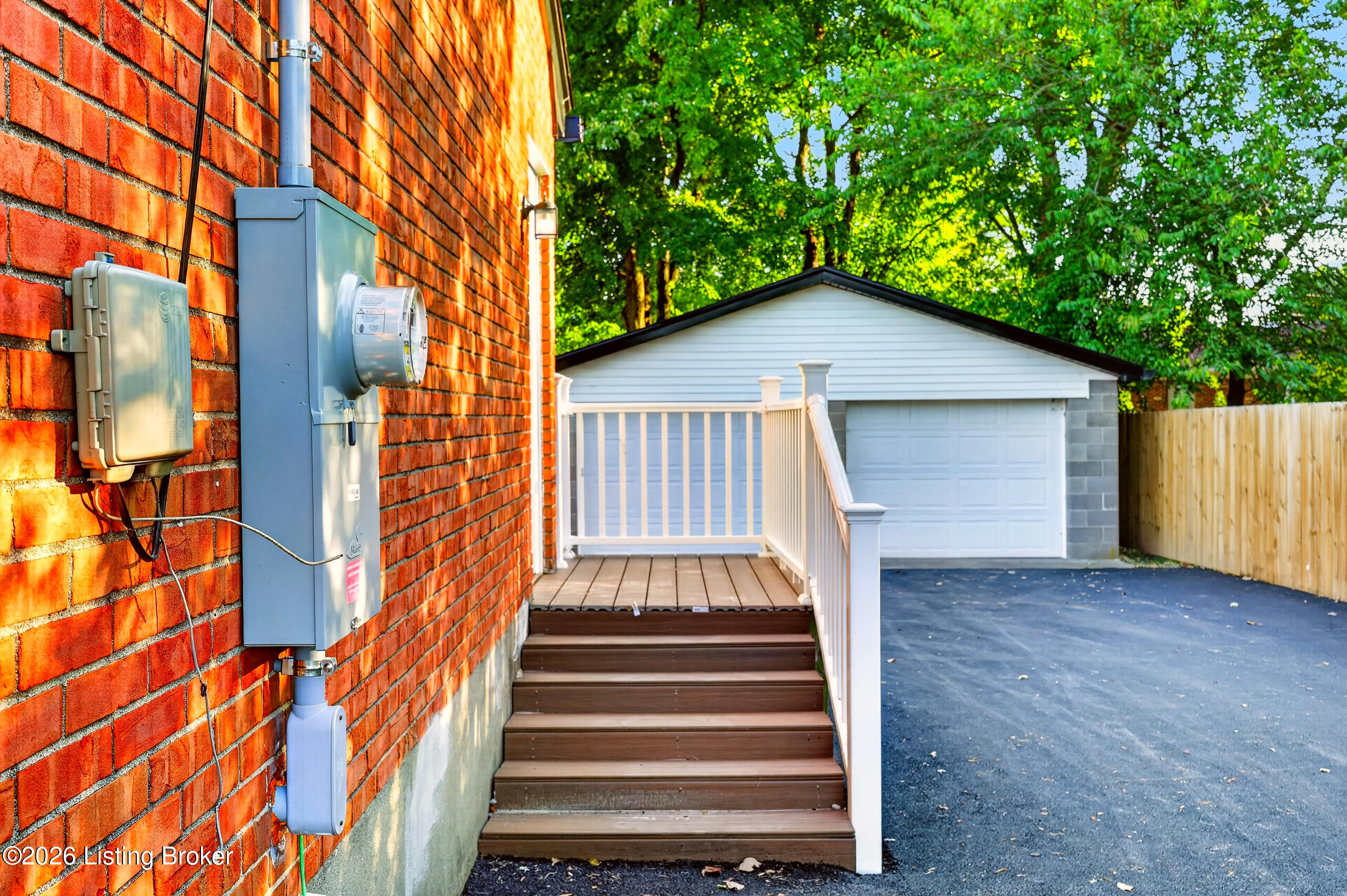 4606 Outer Loop Property Photo 13