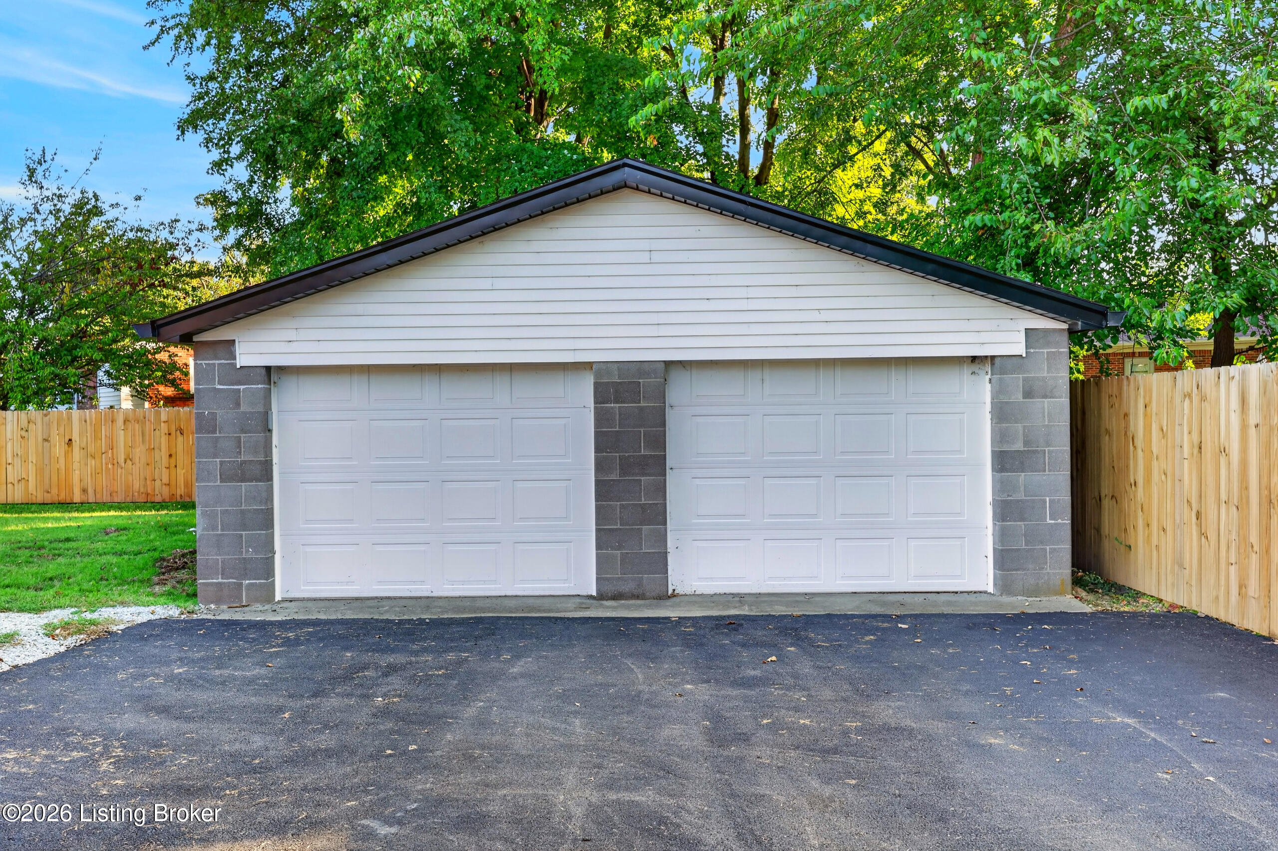 4606 Outer Loop Property Photo 14