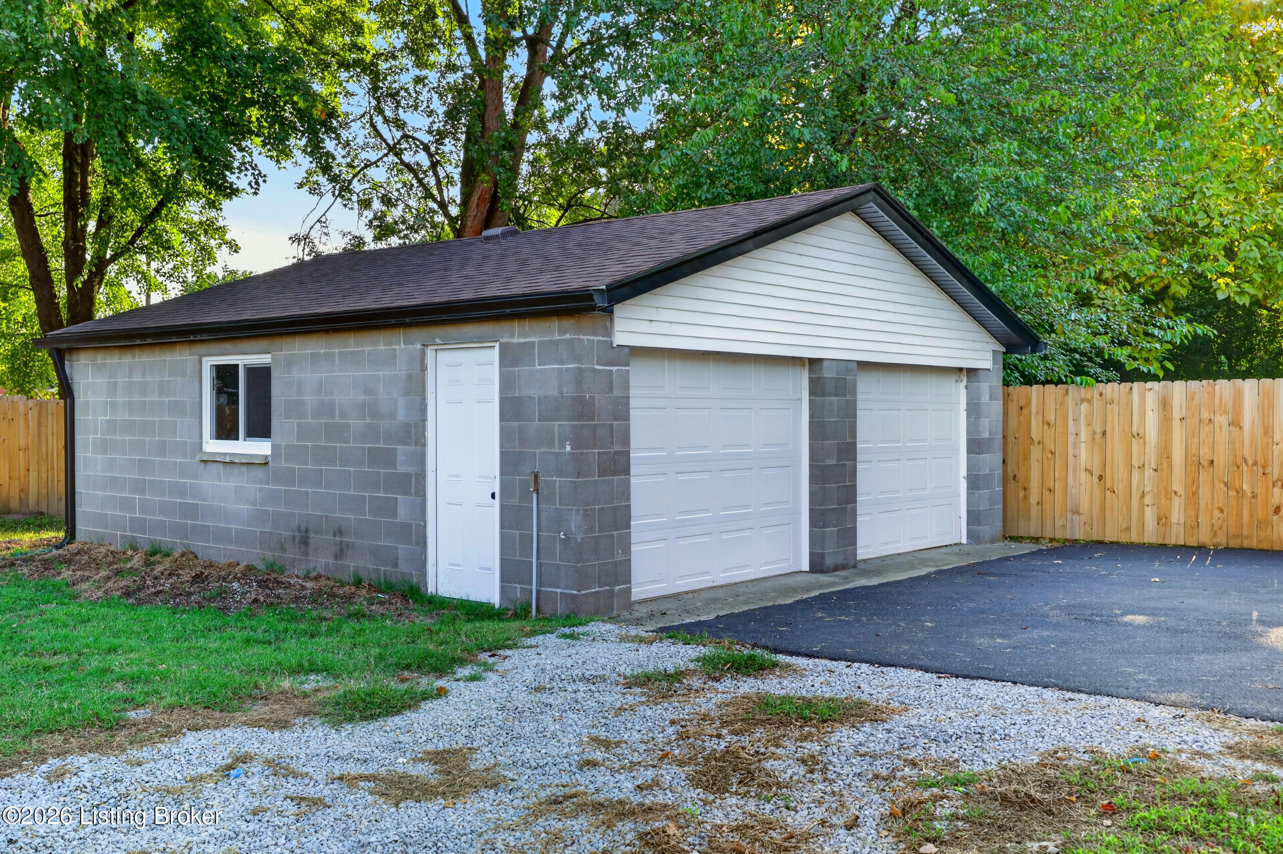 4606 Outer Loop Property Photo 15
