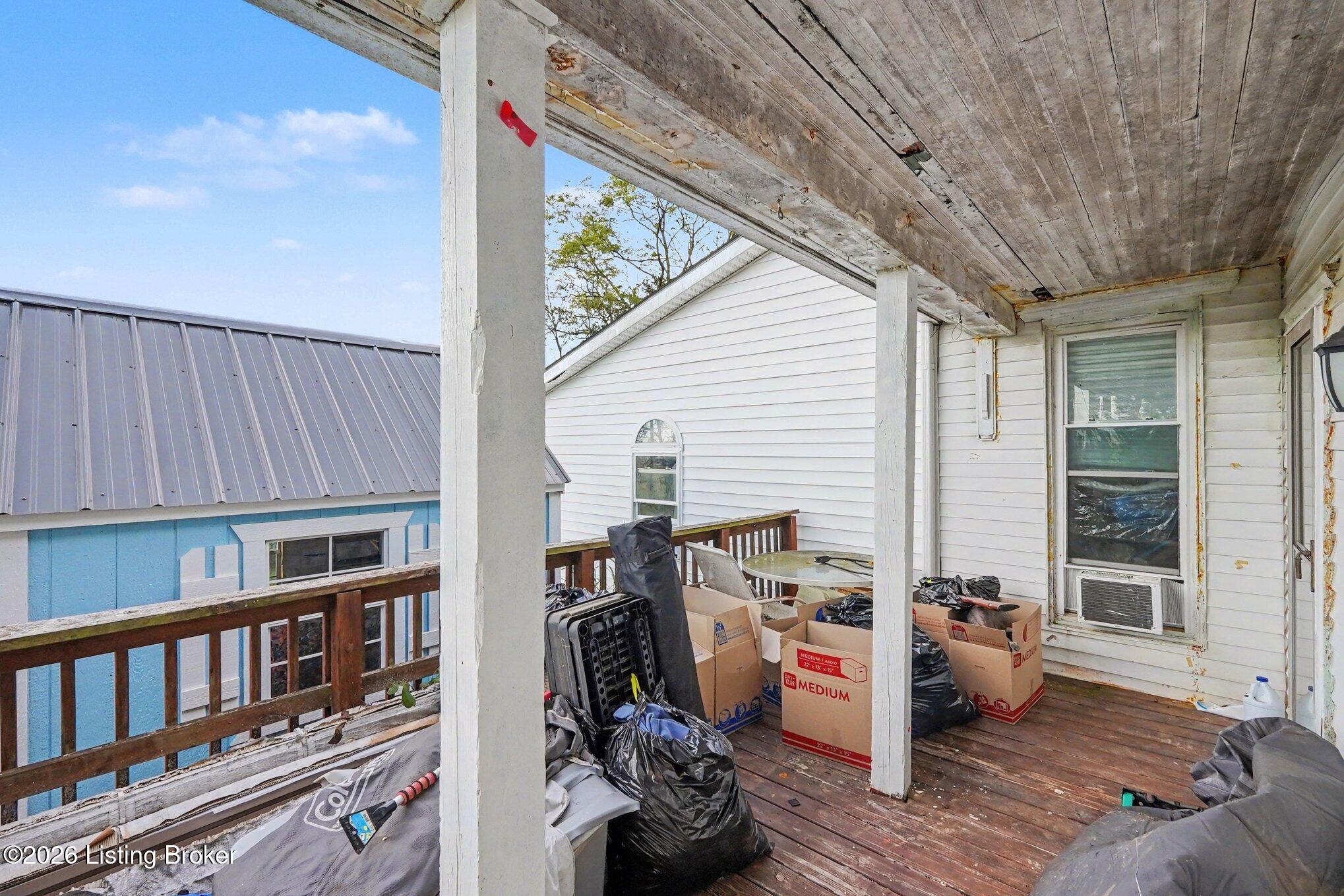 690 Hill Grove Rd Property Photo 4