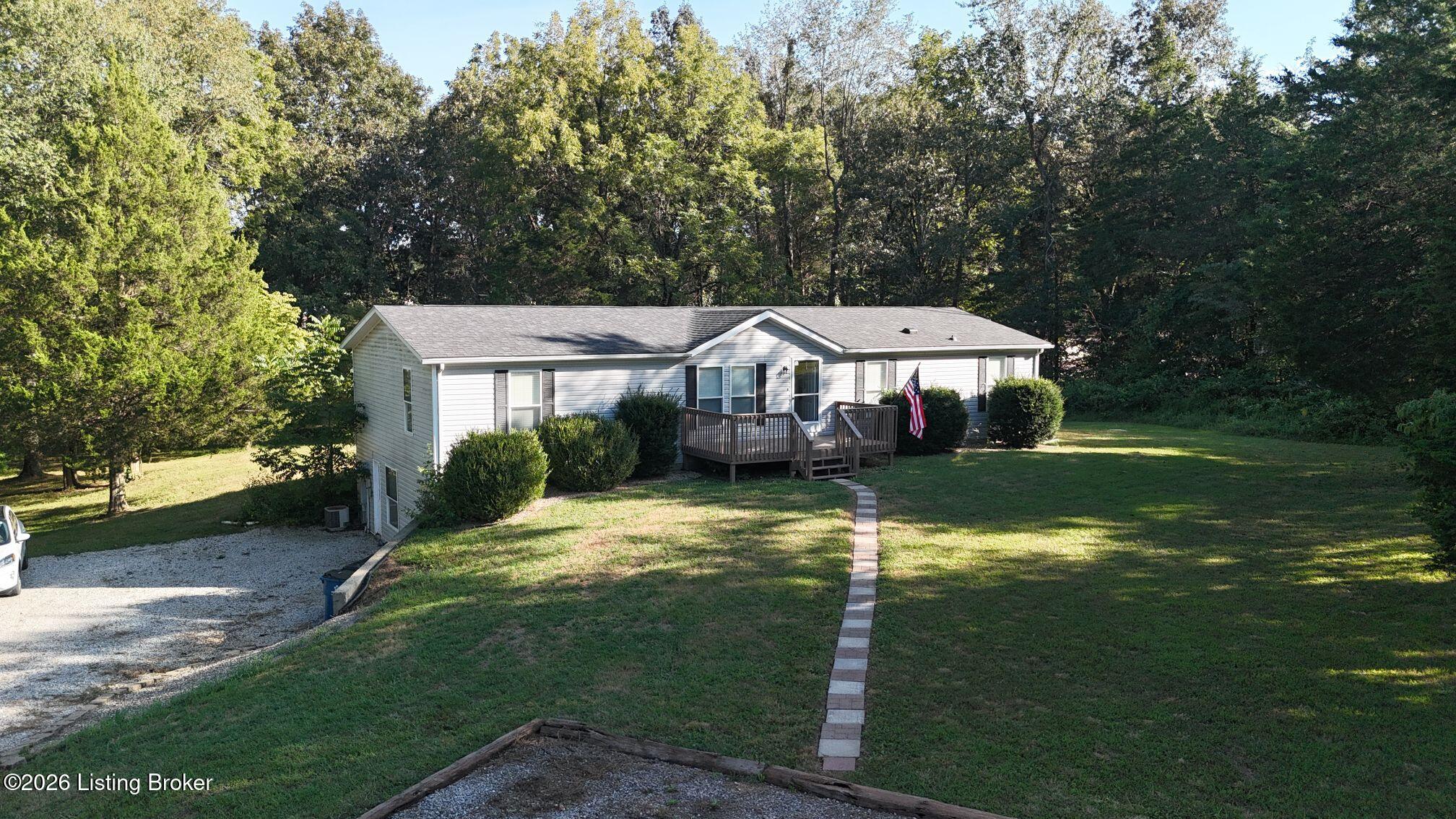 1005 Medley Dr Property Photo 2