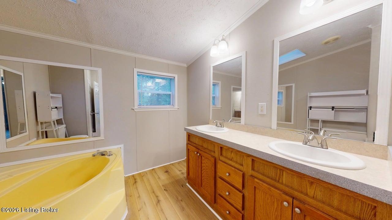1005 Medley Dr Property Photo 12