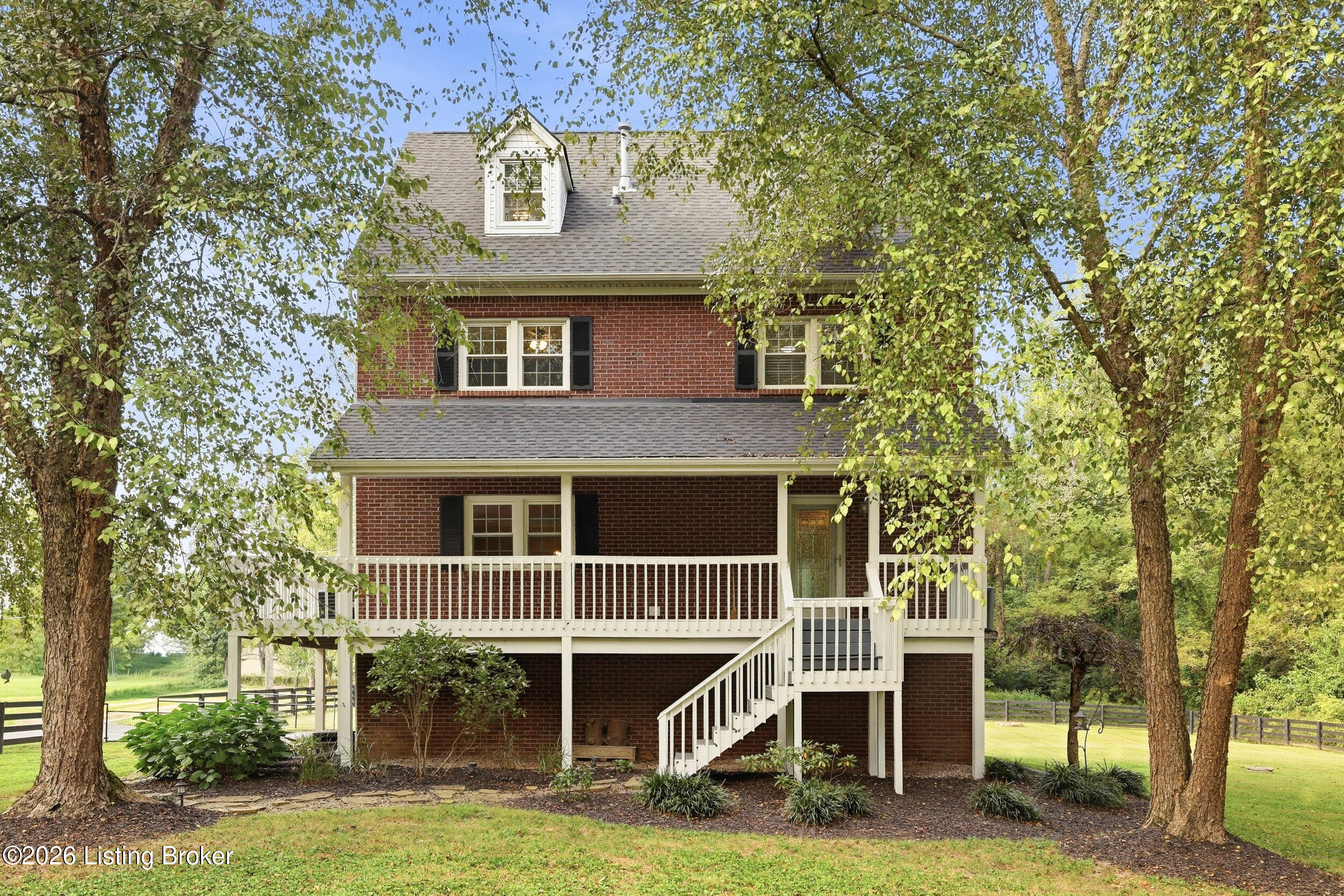 14417 Spring Dr Property Photo 1